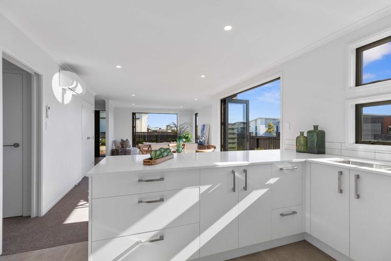Photo of property in 65 Empire Crescent, Papamoa, 3118