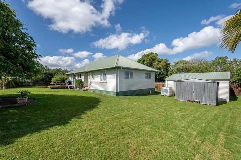 Photo of property in 1/7 Rewarewa Road, Te Atatu Peninsula, Auckland, 0610
