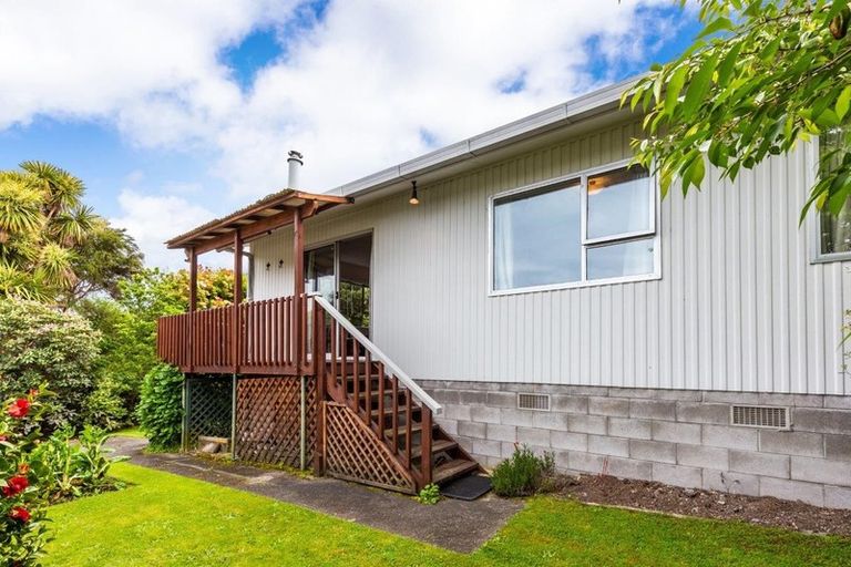 Photo of property in 18 Holland Grove, Richmond Heights, Taupo, 3330
