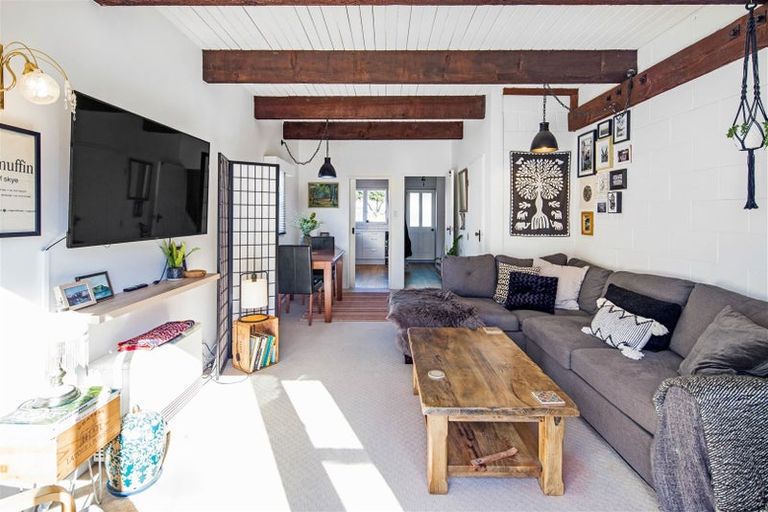 Photo of property in 20f5 Frankmoore Avenue, Johnsonville, Wellington, 6037