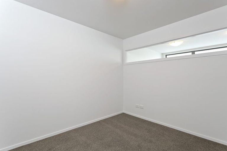 Photo of property in 11/26 Railway Street West, Papakura, 2110