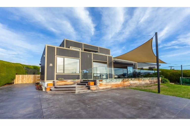 Photo of property in 8 Ngatea Road, Diamond Harbour, Lyttelton, 8971