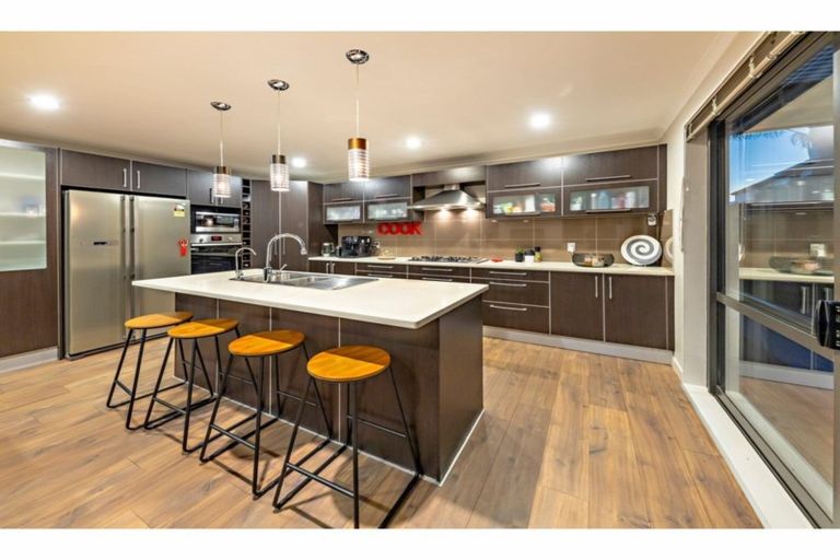 Photo of property in 12 Lucca Crescent, Flat Bush, Auckland, 2019