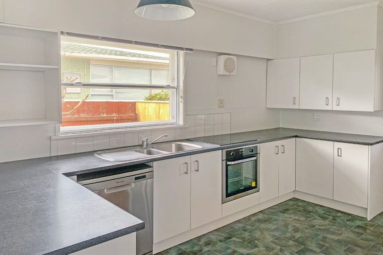 Photo of property in 38 Guy Street, Dannevirke, 4930