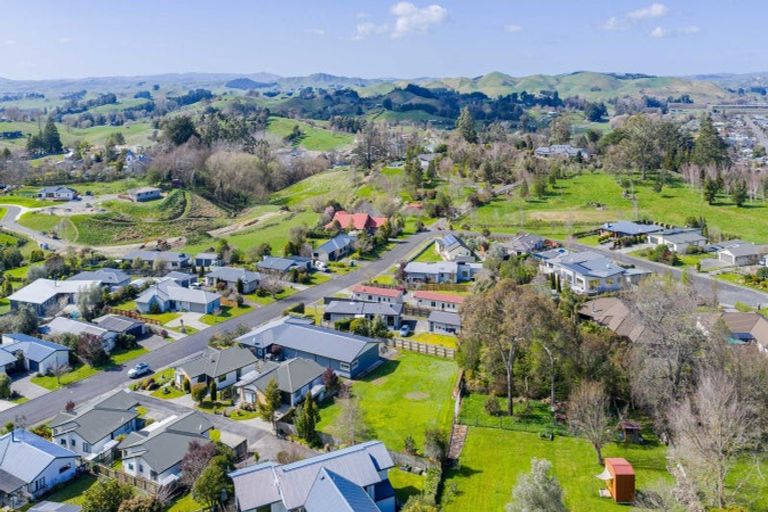 Photo of property in 12 Abbot Avenue, Waipawa, 4210