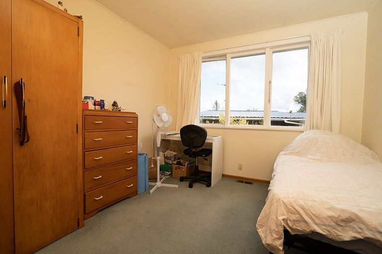 Photo of property in 18 Lavelle Road, Henderson, Auckland, 0612