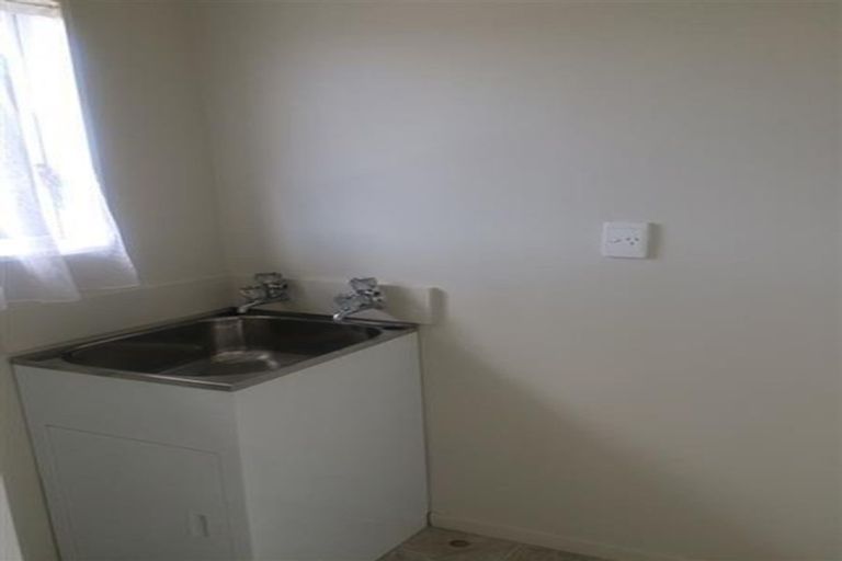 Photo of property in 46 Gallony Avenue, Massey, Auckland, 0614