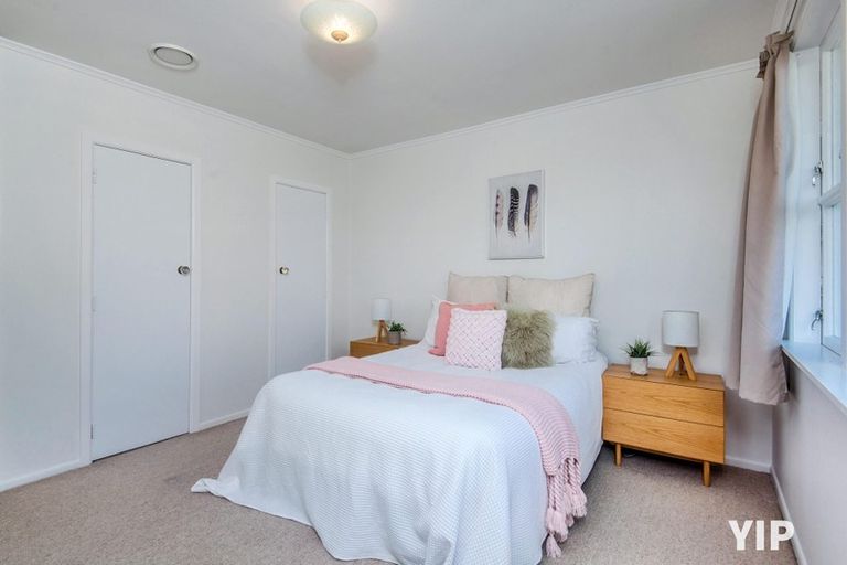 Photo of property in 23 Omega Street, Newlands, Wellington, 6037