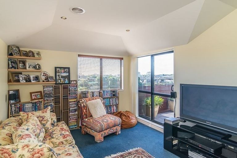 Photo of property in 93 Regent Drive, Paraparaumu Beach, Paraparaumu, 5032