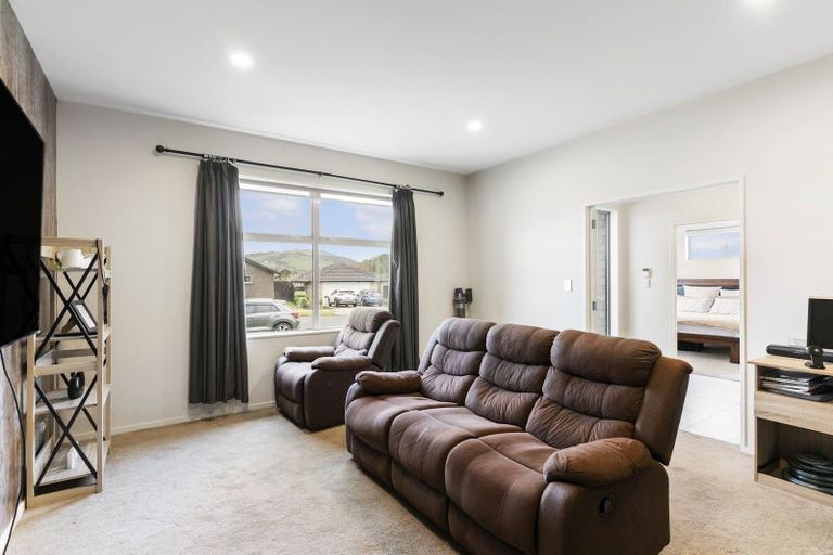 Photo of property in 35 Harriet Johnston Drive, Pokeno, 2402