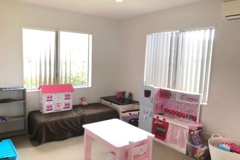 Photo of property in 114a Jeffs Road, Flat Bush, Auckland, 2016