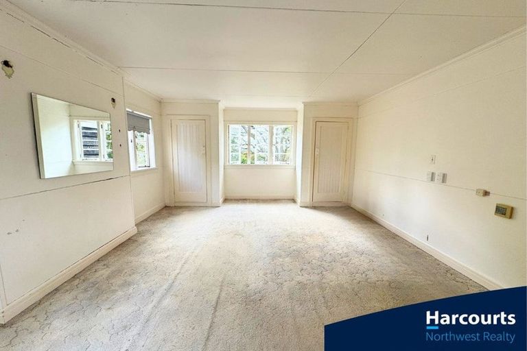Photo of property in 86 Tawa Road, Kumeu, 0891