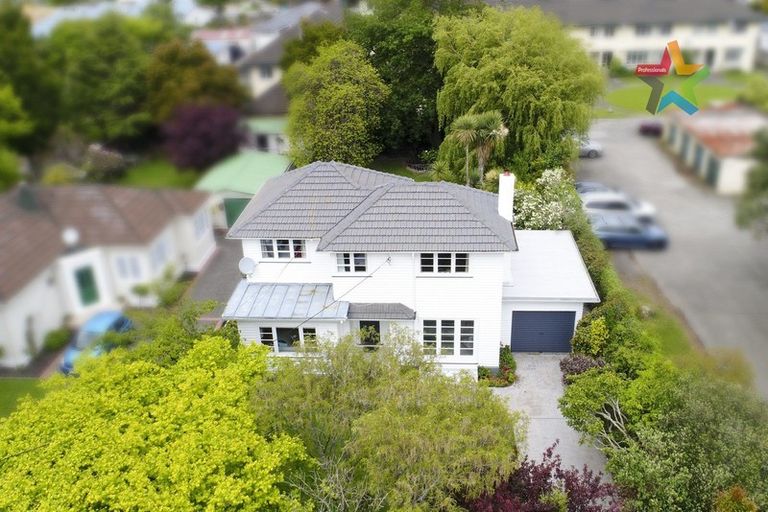 Photo of property in 28 Marina Grove, Hutt Central, Lower Hutt, 5010