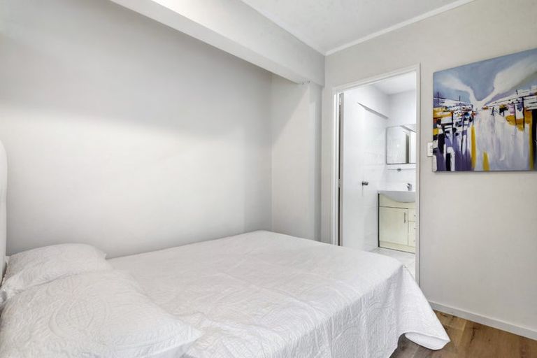 Photo of property in 5 Penzance Road, Mairangi Bay, Auckland, 0630