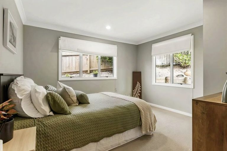 Photo of property in 168 Kittiwake Drive, Schnapper Rock, Auckland, 0632