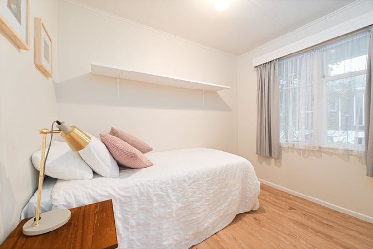 Photo of property in 99a/3 View Road, Sunnyvale, Auckland, 0612