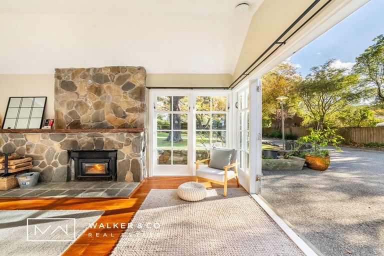 Photo of property in 23/25 Elmslie Road, Pinehaven, Upper Hutt, 5371