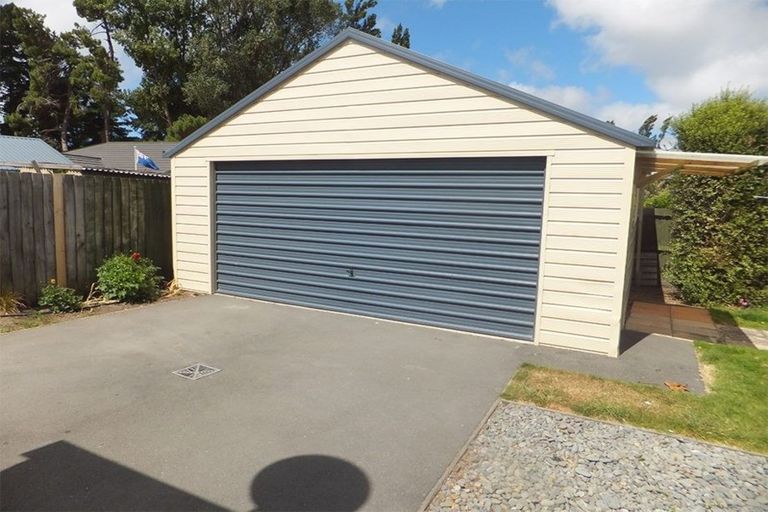 Photo of property in 4 Tompkins Lane, Burwood, Christchurch, 8061