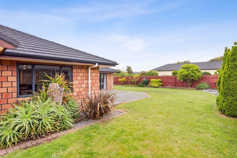 Photo of property in 170 Milne Drive, Paraparaumu, 5032