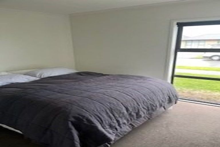 Photo of property in 33 Limbrick Crescent, Wigram, Christchurch, 8042