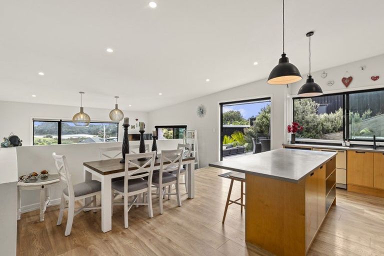 Photo of property in 36 Robertson Street, Raglan, 3225