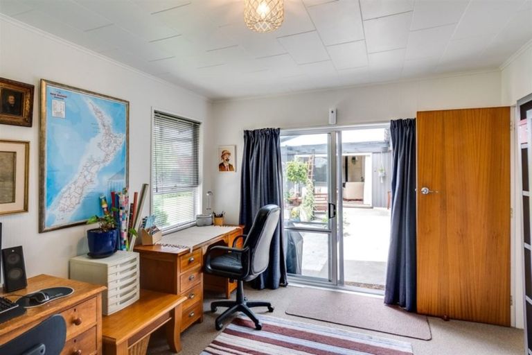 Photo of property in 20 Kent Terrace, Taradale, Napier, 4112