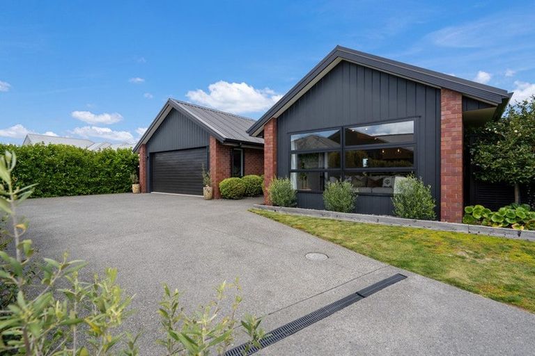 Photo of property in 18a Rose Leigh Drive, Cambridge, 3434