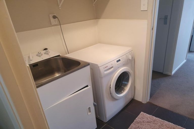Photo of property in 39 Mangorei Road, Strandon, New Plymouth, 4312