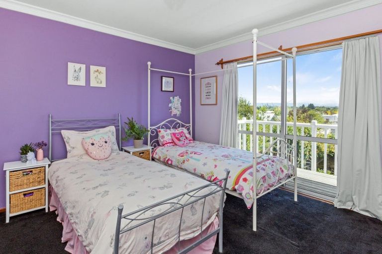 Photo of property in 32 Lucknow Road, Havelock North, 4130