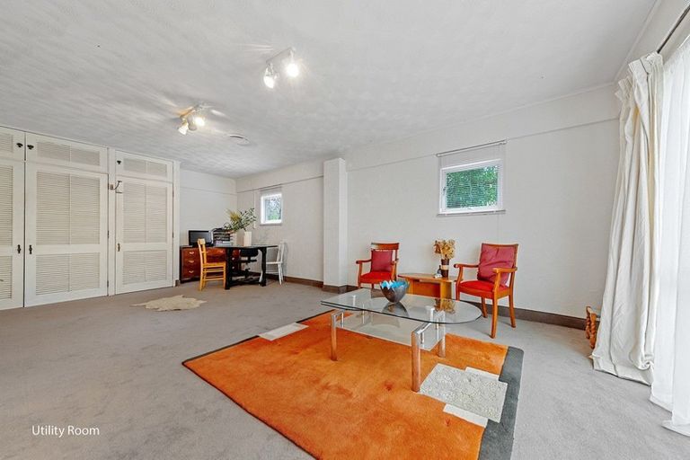 Photo of property in 4 Harford Place, Pakuranga Heights, Auckland, 2010