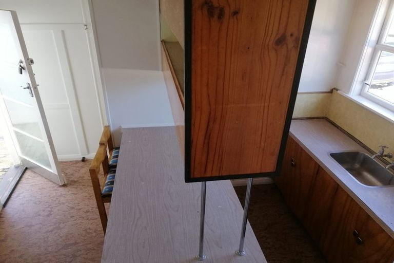 Photo of property in 16 Toru Street, Lyall Bay, Wellington, 6022