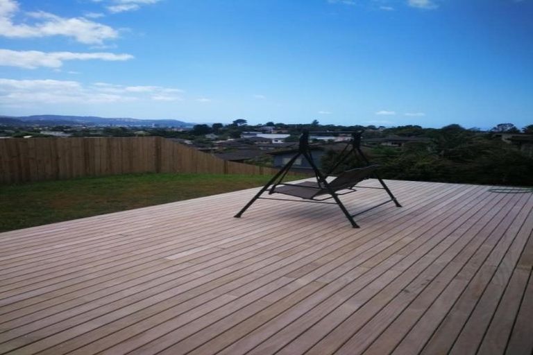 Photo of property in 21 Spyglass Street, Red Beach, 0932