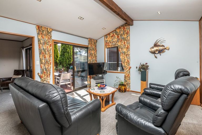 Photo of property in 26 Burbank Crescent, Churton Park, Wellington, 6037