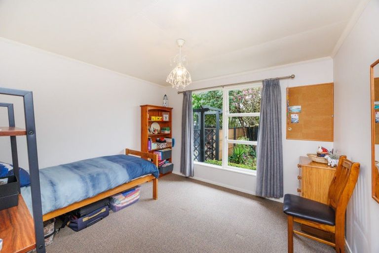 Photo of property in 121 Ruamahanga Crescent, Terrace End, Palmerston North, 4410
