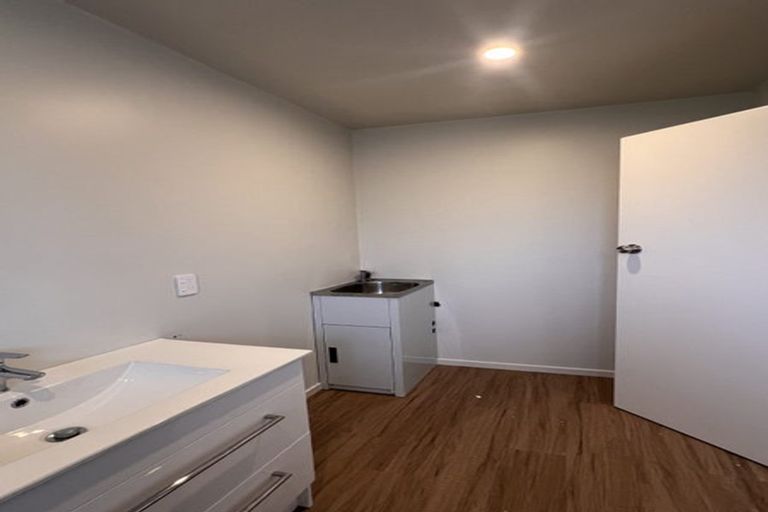 Photo of property in 1/28 Brixton Street, Islington, Christchurch, 8042