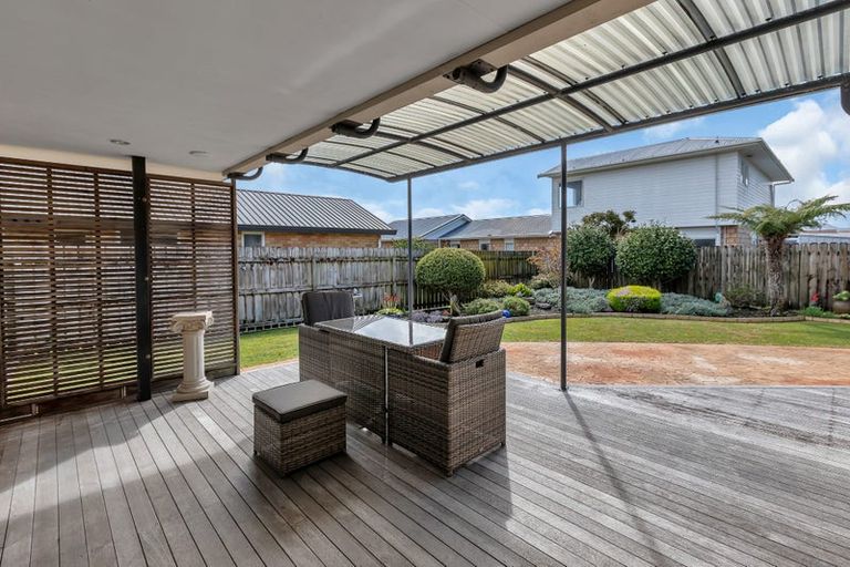 Photo of property in 32 Bermuda Place, One Tree Point, 0118