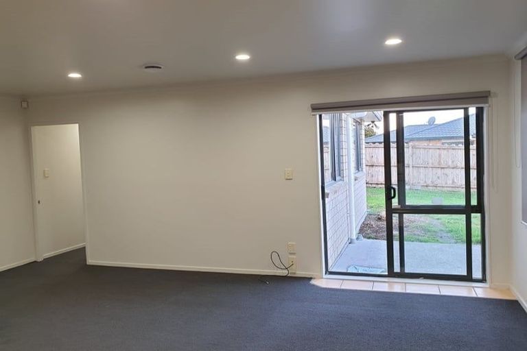 Photo of property in 10 Piriti Place, Weymouth, Auckland, 2103