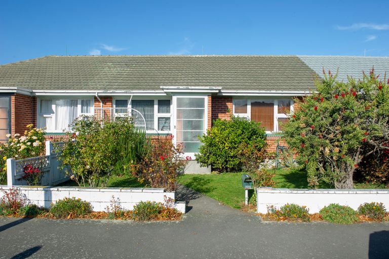 Photo of property in 2/1 Nelson Street, Riccarton, Christchurch, 8011