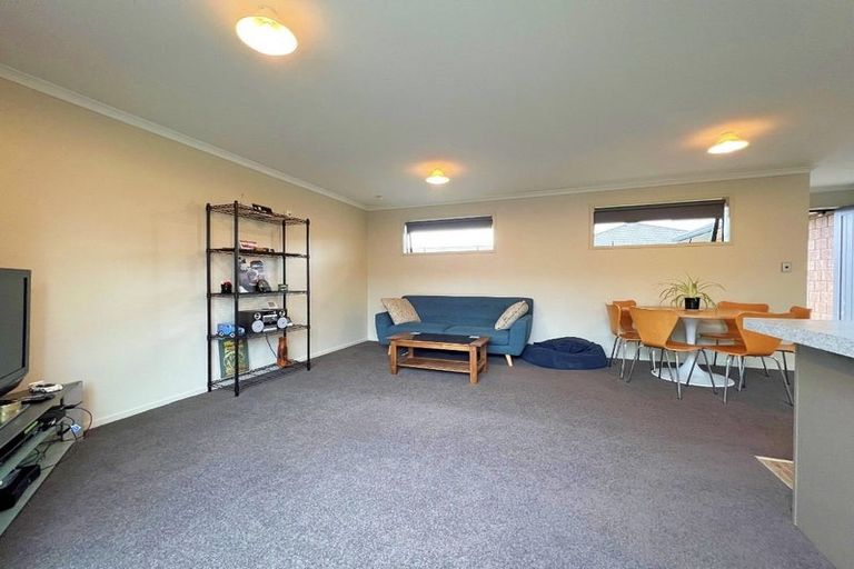 Photo of property in 108u2 Old Farm Road, Hamilton East, Hamilton, 3216