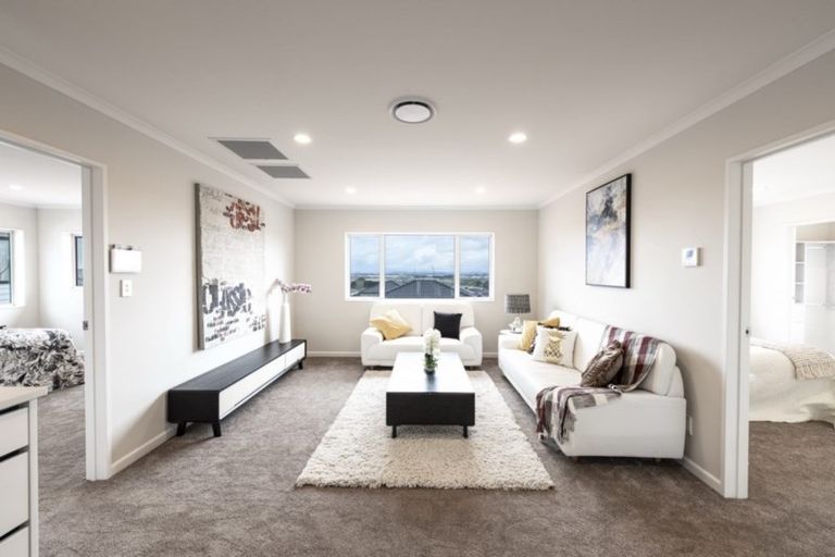 Photo of property in 11 Drover Close, Flat Bush, Auckland, 2019