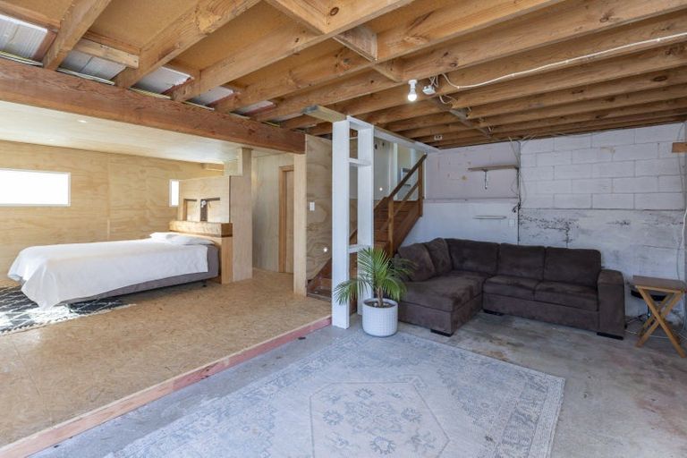 Photo of property in 43 Kaitawa Crescent, Paraparaumu, 5032