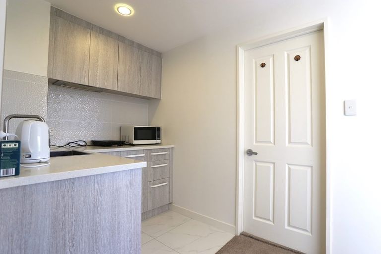 Photo of property in 104 Fairview Avenue, Fairview Heights, Auckland, 0632