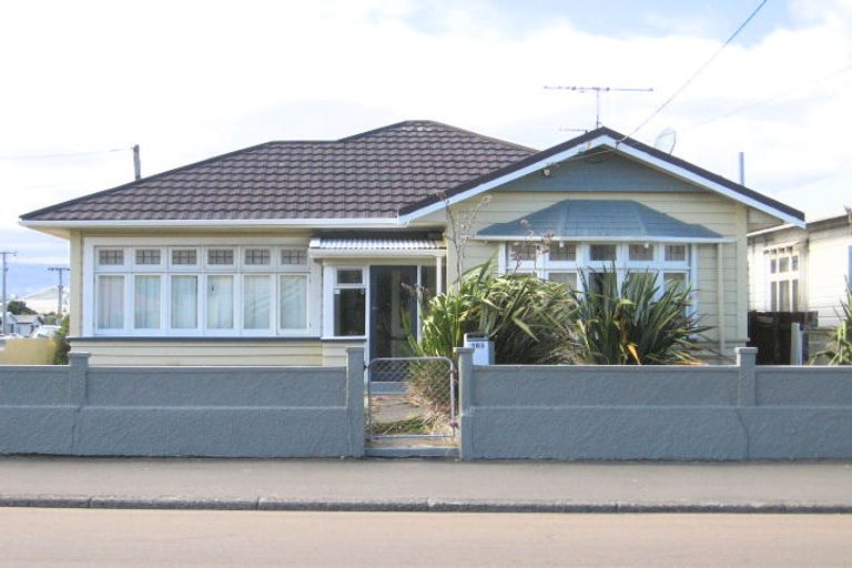 Photo of property in 185 Onepu Road, Lyall Bay, Wellington, 6022