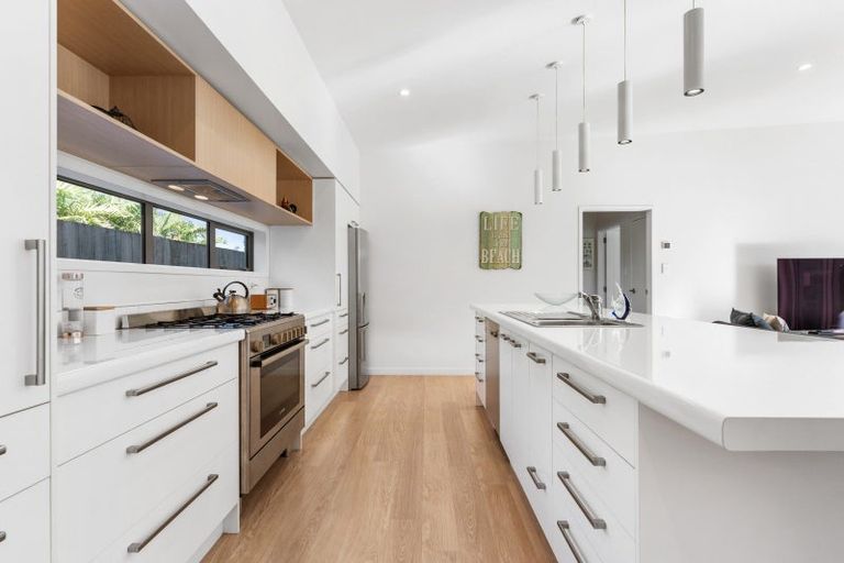 Photo of property in 59b Simpson Road, Papamoa Beach, Papamoa, 3118