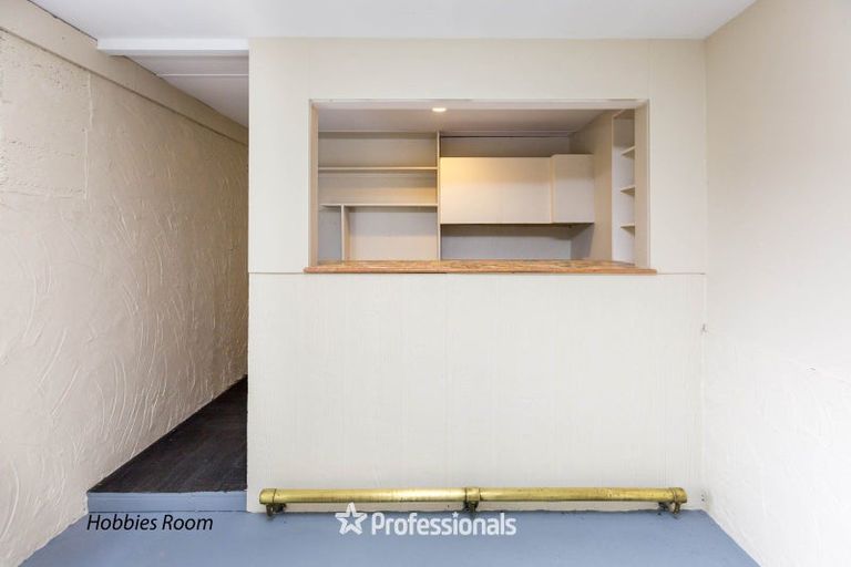 Photo of property in 8 Robson Street, Stokes Valley, Lower Hutt, 5019