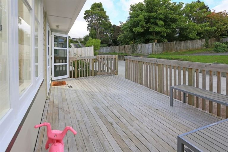 Photo of property in 64b Colwill Road, Massey, Auckland, 0614