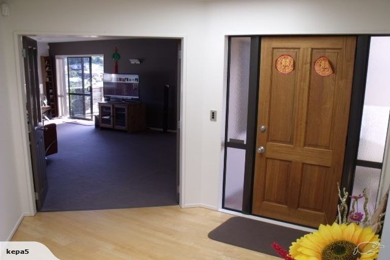Photo of property in 7 Astronomer Place, Whitby, Porirua, 5024