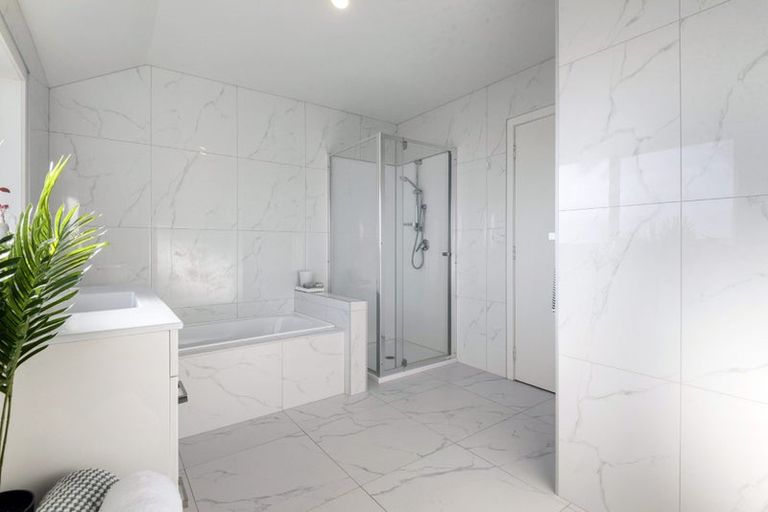 Photo of property in 2/5 Stanley Avenue, Milford, Auckland, 0620