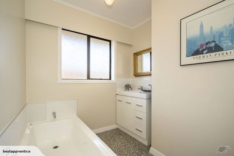 Photo of property in 14 Camelot Street, Ilam, Christchurch, 8041