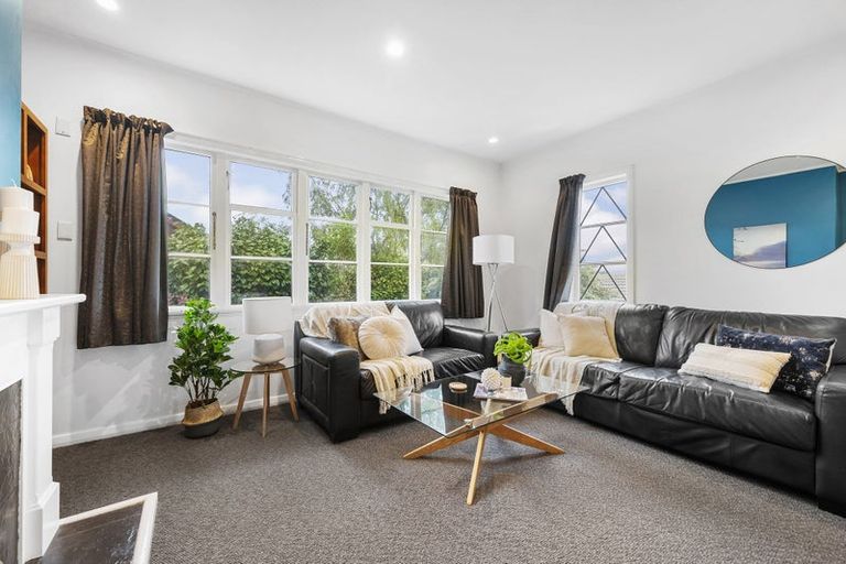 Photo of property in 25 Bould Street, Johnsonville, Wellington, 6037